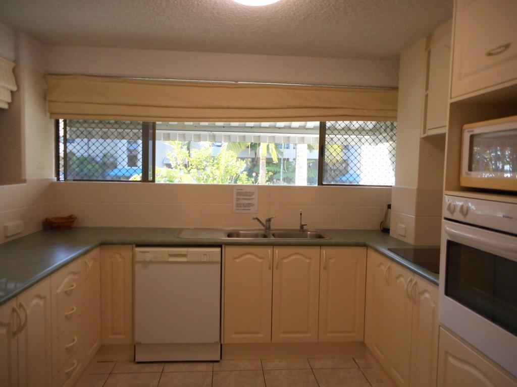 Placid Waters Holiday Apartments Bongaree Exterior foto
